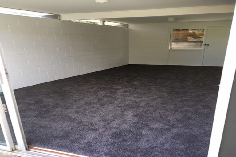 Photo of property in 4 Gerwyn Place, Pakuranga Heights, Auckland, 2010