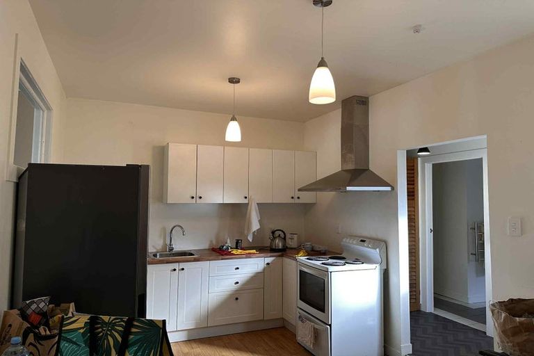 Photo of property in 6 Pitarua Street, Thorndon, Wellington, 6011