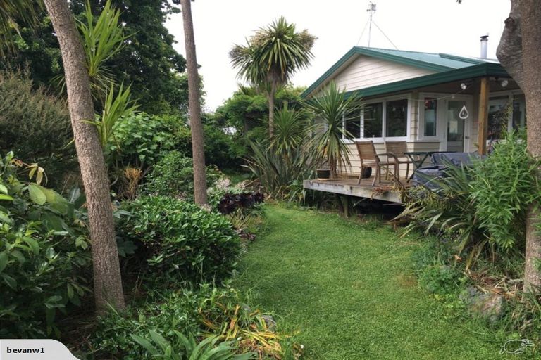 Photo of property in 28 Point Wells Road, Point Wells, Warkworth, 0986