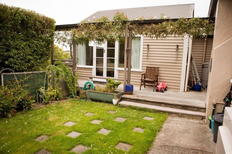 Photo of property in 4 Omar Street, Khandallah, Wellington, 6035