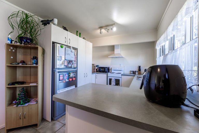 Photo of property in 23 Broadfield Street, Massey, Auckland, 0614