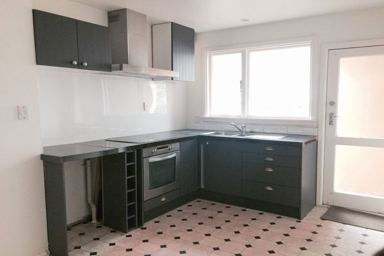 Photo of property in 2/1012 Colombo Street, St Albans, Christchurch, 8014