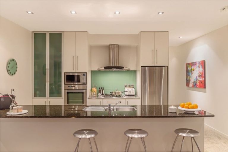 Photo of property in 59 Tiri Road, Manly, Whangaparaoa, 0930