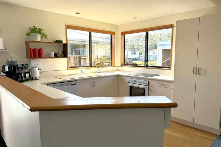 Photo of property in 12 Ogilvie Road, Gladstone, Greymouth, 7805