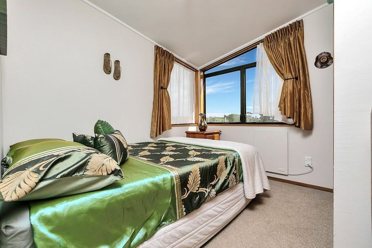 Photo of property in 2/22 Long Bay Drive, Torbay, Auckland, 0630