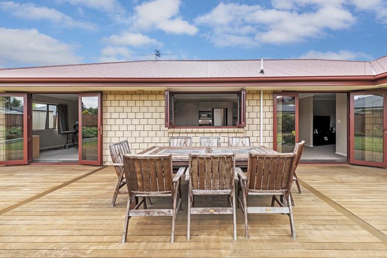Photo of property in 92 Acacia Avenue, Rangiora, 7400