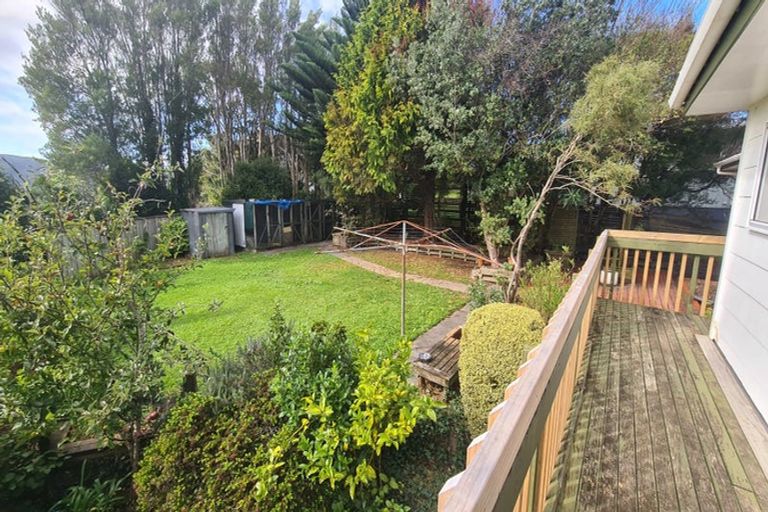 Photo of property in 13 Westhaven Drive, Tawa, Wellington, 5028