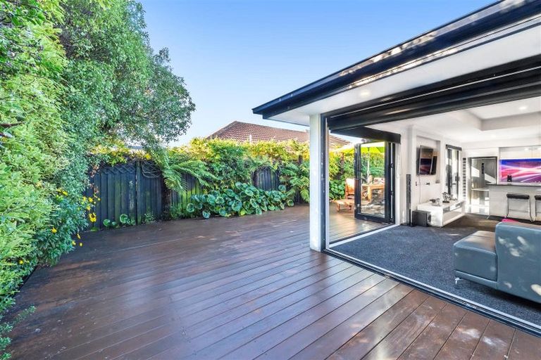 Photo of property in 1/11 Teal Close, Woolston, Christchurch, 8023