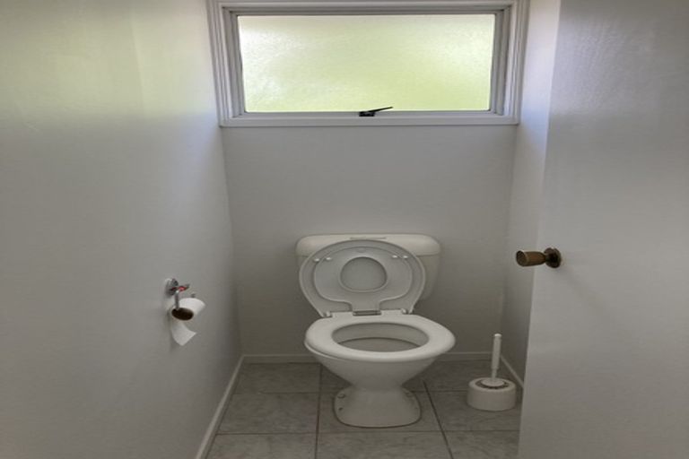 Photo of property in 7 Andros Place, Unsworth Heights, Auckland, 0632