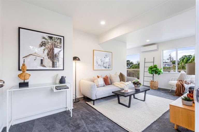 Photo of property in 1/51 Aeroview Drive, Beach Haven, Auckland, 0626