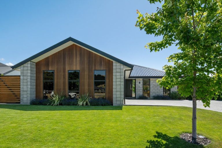 Photo of property in 222 Taylor Pass Road, Witherlea, Blenheim, 7201