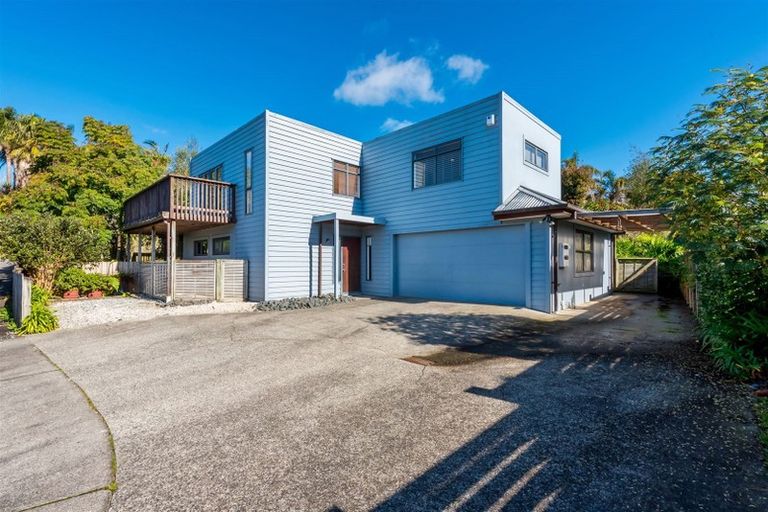 Photo of property in 20a Belleaire Court, West Harbour, Auckland, 0618