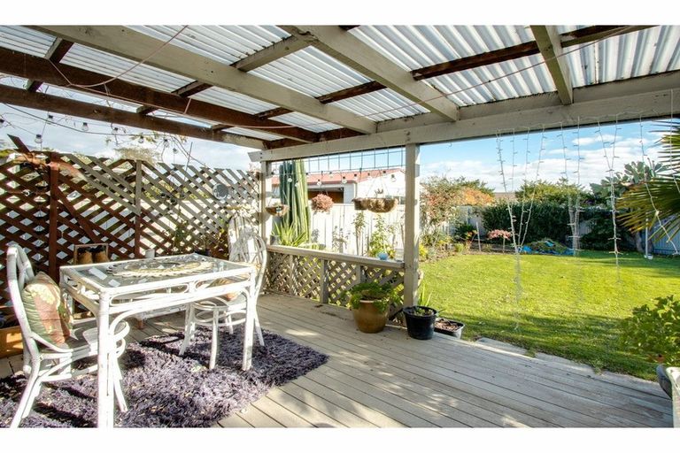 Photo of property in 3 Peterhead Place, Flaxmere, Hastings, 4120