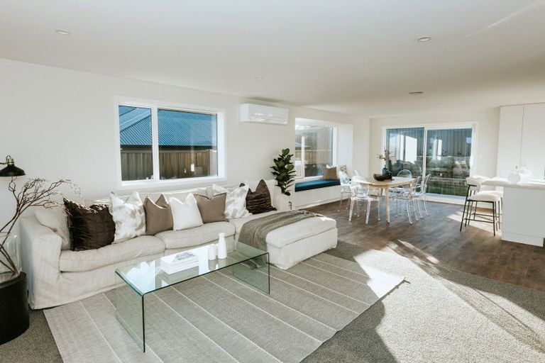 Photo of property in 15 Royal Oak Crescent, Holmes Hill, Oamaru, 9401