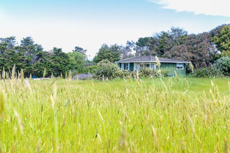 Photo of property in 191 Swamp Road, Te Horo, Otaki, 5581