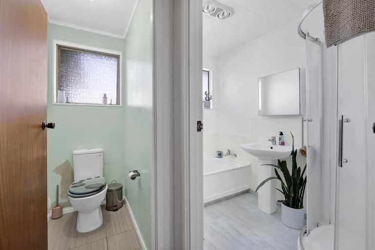 Photo of property in 15 Wilson Road, Opunake, 4616