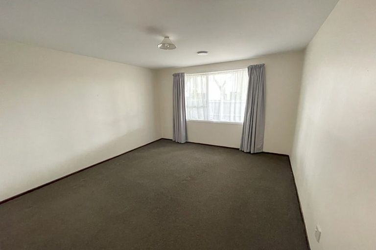 Photo of property in 2/100 Poulson Street, Addington, Christchurch, 8024