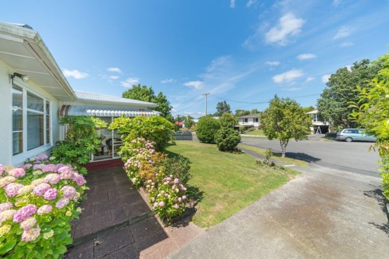 Photo of property in 18 Wincanton Place, Awapuni, Palmerston North, 4412