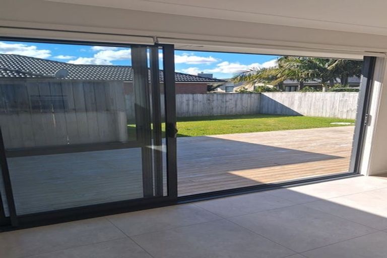 Photo of property in 11 Leebank Crescent, Riverhead, 0820