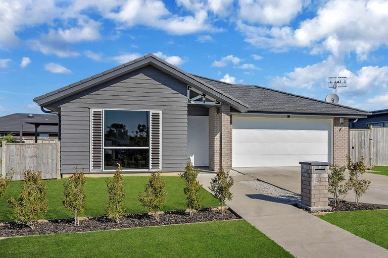 Photo of property in 9 Mutetai Road, Clarks Beach, 2122