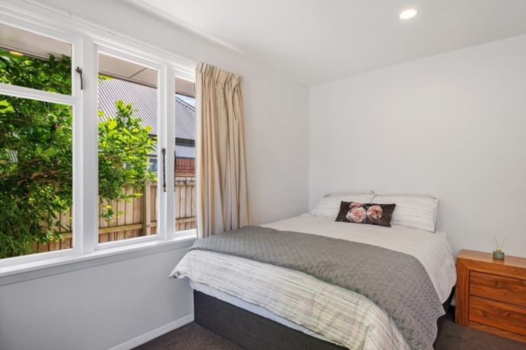 Photo of property in 1/6 Penhelig Place, Burnside, Christchurch, 8053