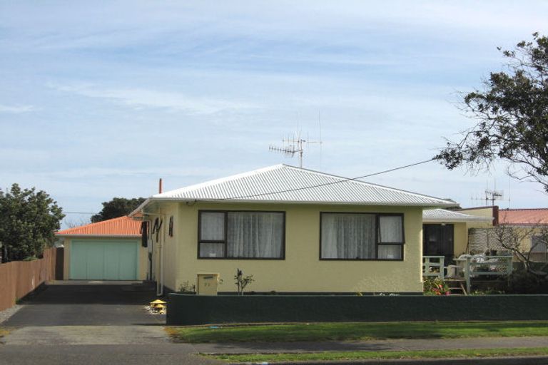 Photo of property in 71 Polson Street, Castlecliff, Whanganui, 4501