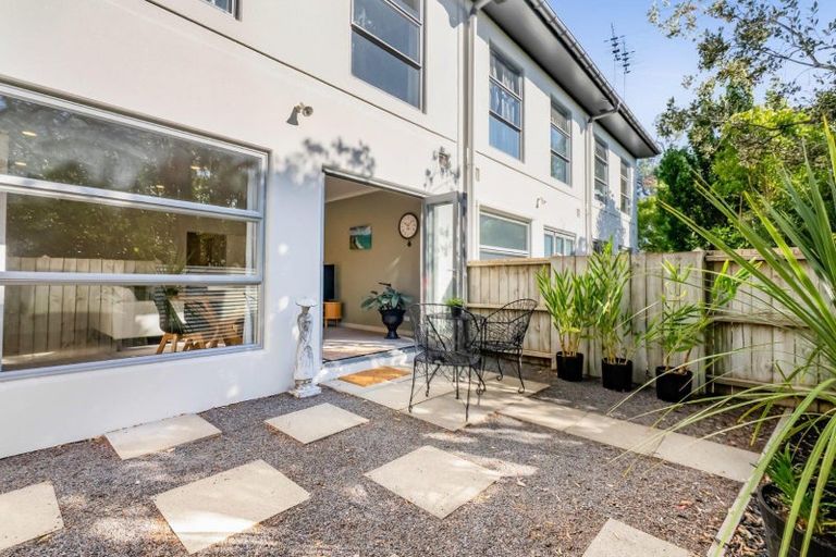 Photo of property in 10/38 Maratahu Street, Westown, New Plymouth, 4310