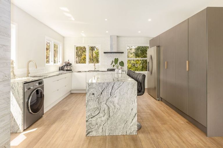 Photo of property in 63 Aorangi Road, Paraparaumu, 5032