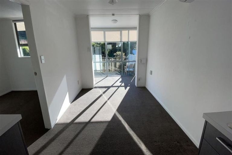 Photo of property in 2/1 Angle Street, Picton, 7220