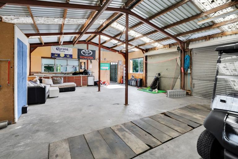 Photo of property in 805 Richmond Road, Lepperton, New Plymouth, 4373