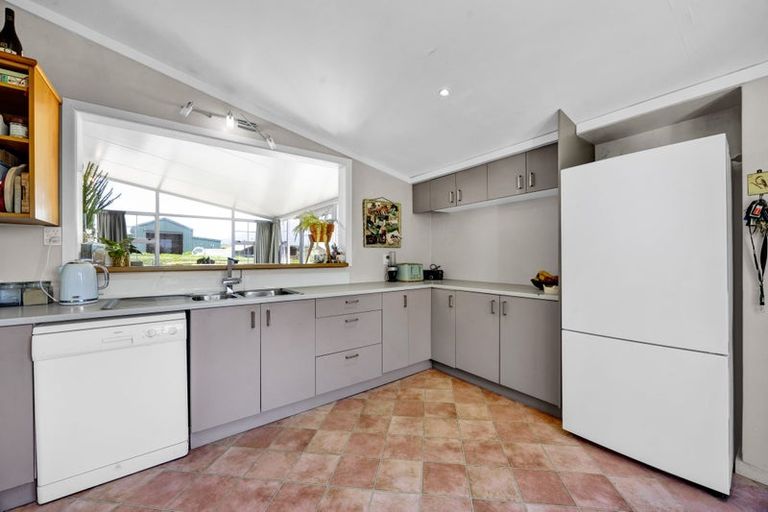 Photo of property in 1 Waingongoro Road, Cardiff, Stratford, 4391