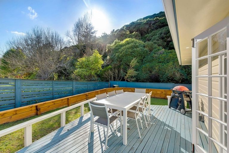 Photo of property in 15 Charthouse Lane, Whitby, Porirua, 5024