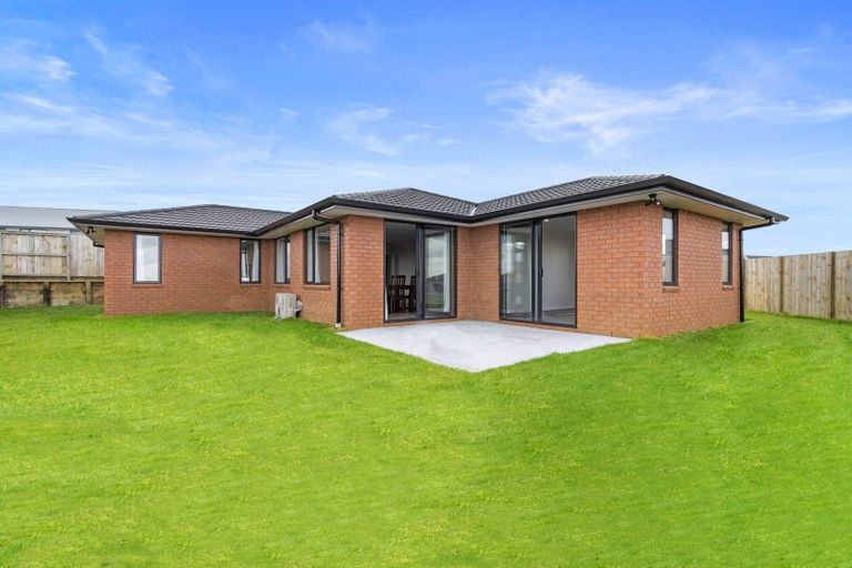 Photo of property in 8 Waitihi Way, Rototuna North, Hamilton, 3210