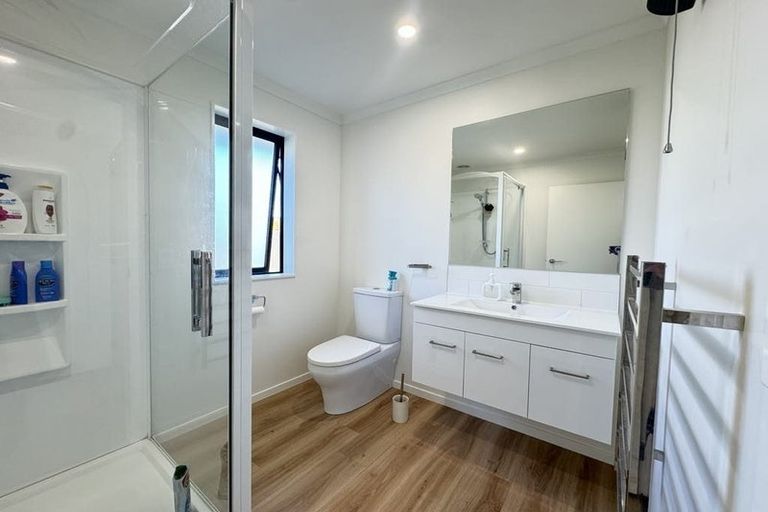 Photo of property in 1 North Foreland Street, Waihola, Milton, 9073