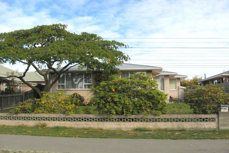 Photo of property in 22 Carbine Place, Sockburn, Christchurch, 8042