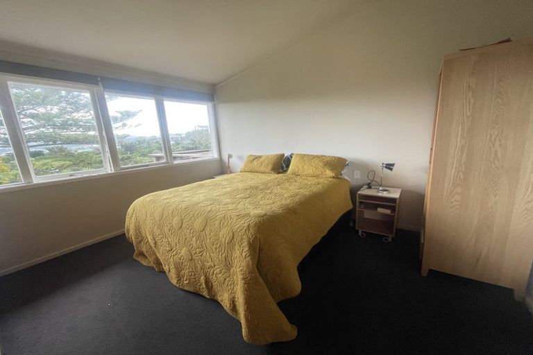 Photo of property in 24 Beacon Hill Road, Strathmore Park, Wellington, 6022