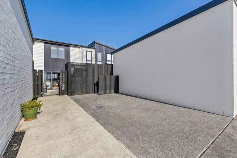 Photo of property in 8 Joshua Carder Drive, Hobsonville, Auckland, 0616