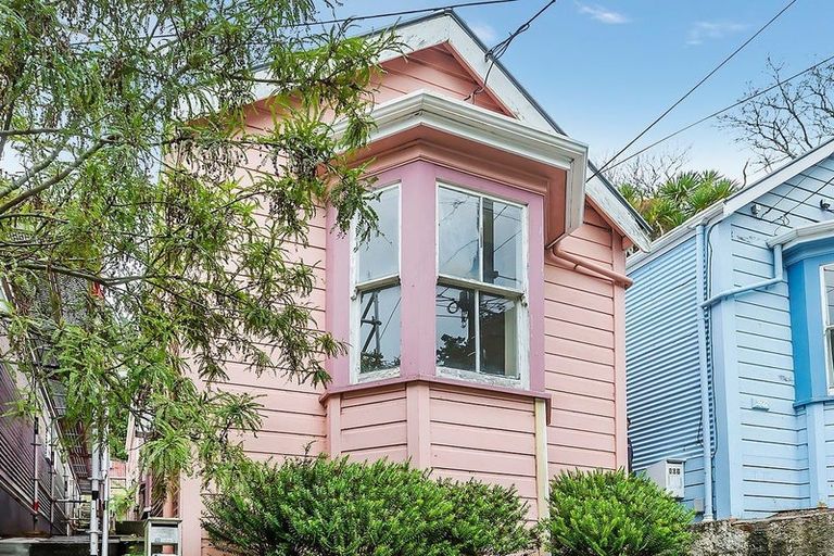Photo of property in 205 Aro Street, Aro Valley, Wellington, 6021
