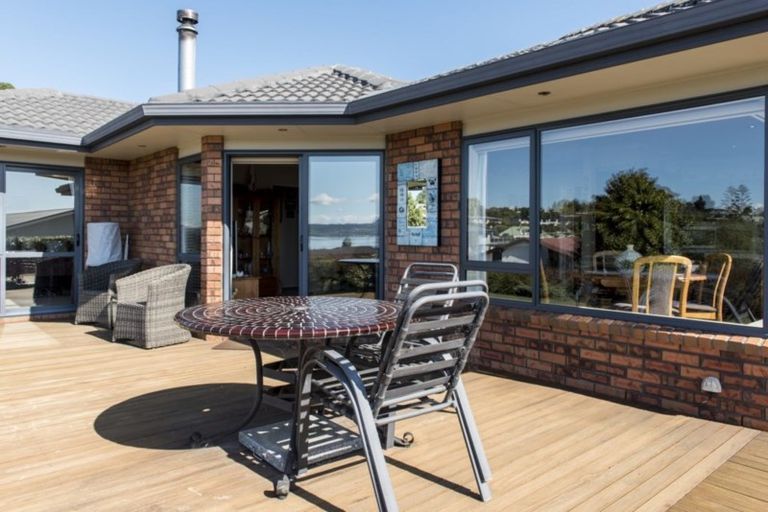 Photo of property in 3 Kinder Street, Acacia Bay, Taupo, 3330