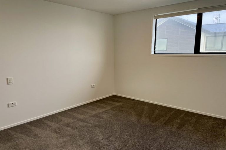 Photo of property in 8/22 Yeovil Road, Te Atatu Peninsula, Auckland, 0610