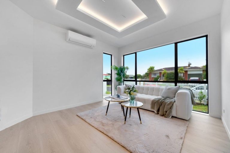 Photo of property in 4 Barrie Avenue, Papatoetoe, Auckland, 2025