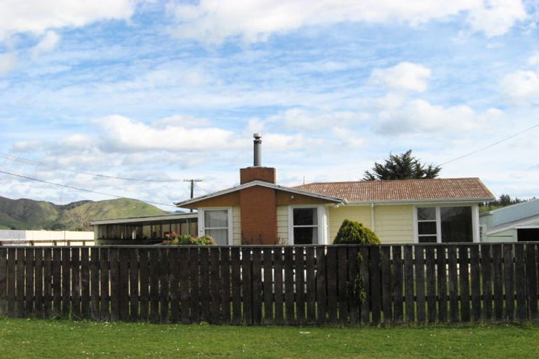 Photo of property in 86 Stout Street, Shannon, 4821