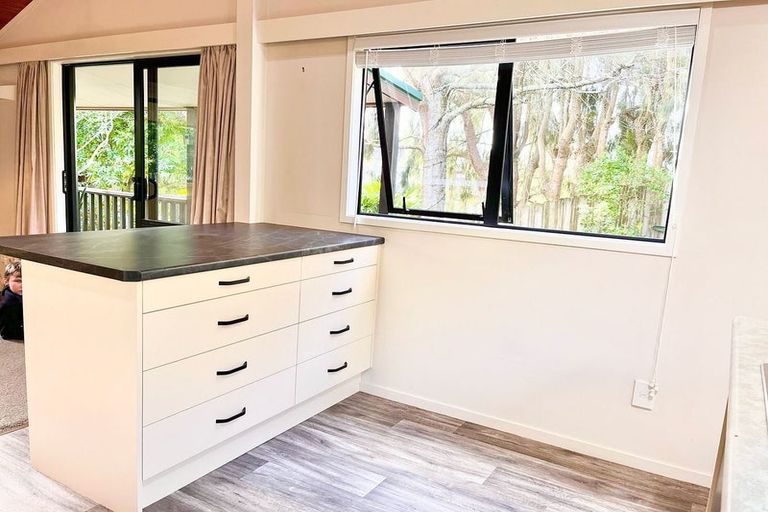 Photo of property in 10 Julia Way, Beachlands, Auckland, 2018