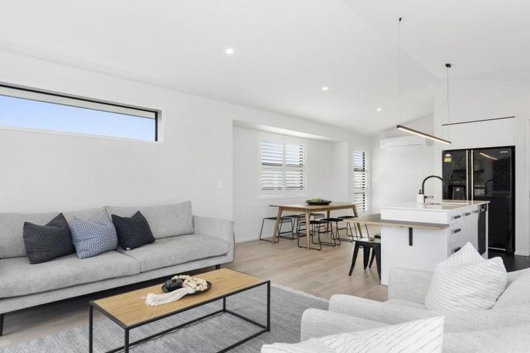 Photo of property in 38 Puhirake Crescent, Pyes Pa, Tauranga, 3112