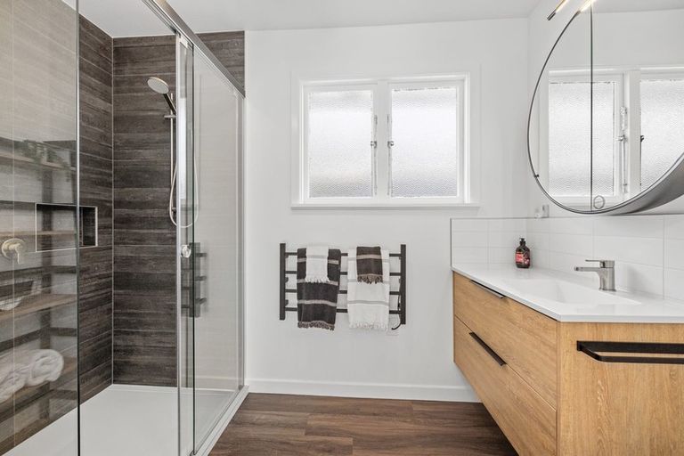 Photo of property in 1/380 Wairakei Road, Burnside, Christchurch, 8053