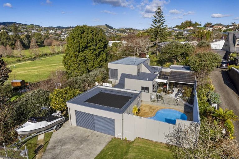 Photo of property in 20 Esmeralda Street, Welcome Bay, Tauranga, 3112