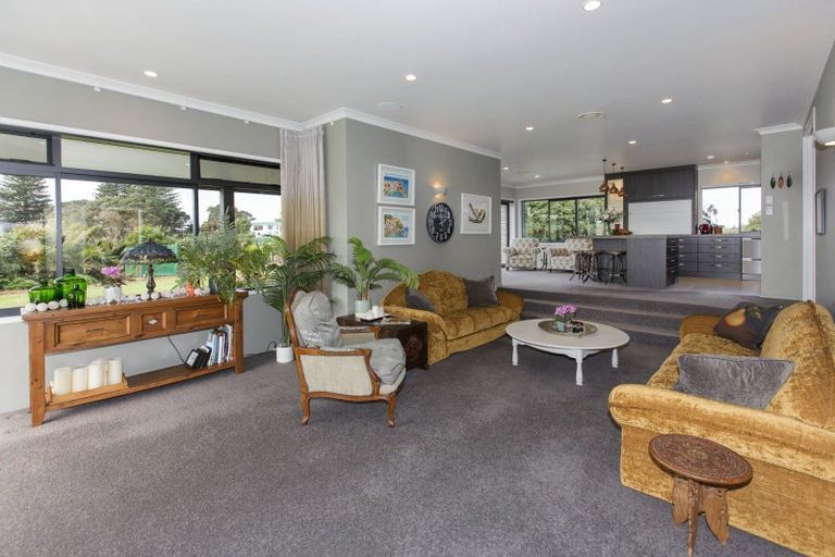 Photo of property in 36 Ripiro Drive, Baylys Beach, Dargaville, 0377