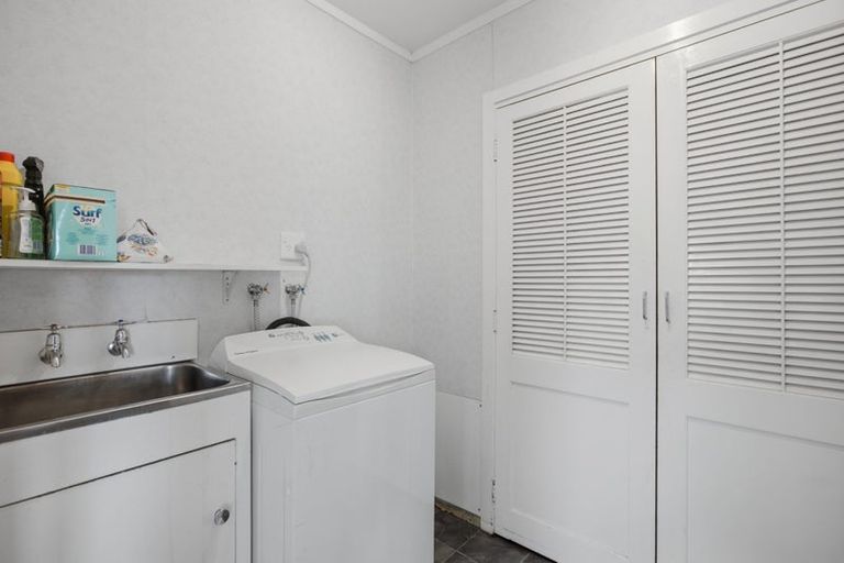 Photo of property in 34 Truby King Street, Merrilands, New Plymouth, 4312