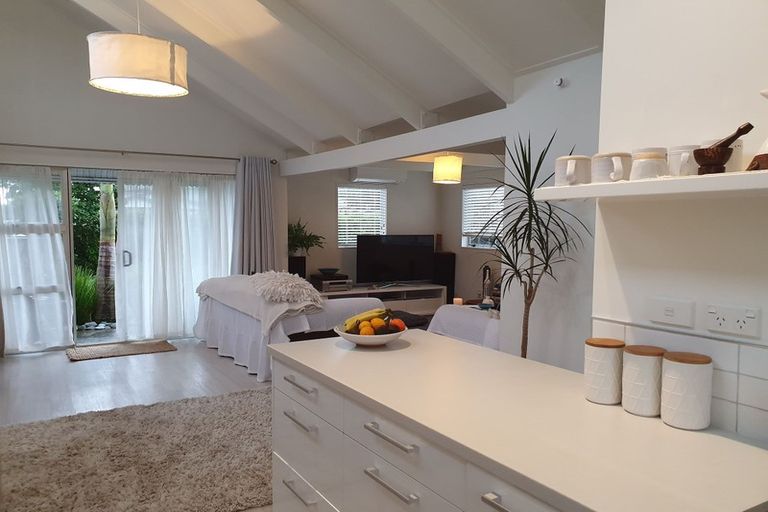 Photo of property in 83b Ngamotu Road, Spotswood, New Plymouth, 4310