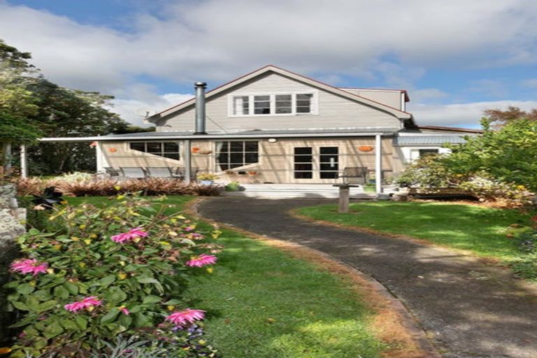 Photo of property in 6 Edwards Street, Kimbolton, Feilding, 4777